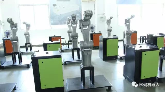 松健工业机器人