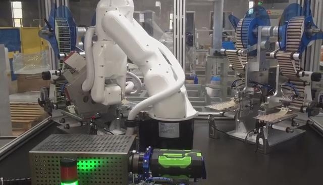 六轴机械装配机器人工作应用案例视频